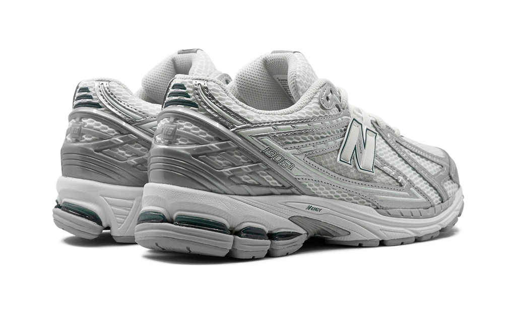 New Balance 1906R "SILVER METALLIC"